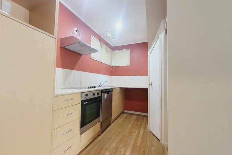 Photo of property in 35 Olivia Crescent, Tawa, Wellington, 5028