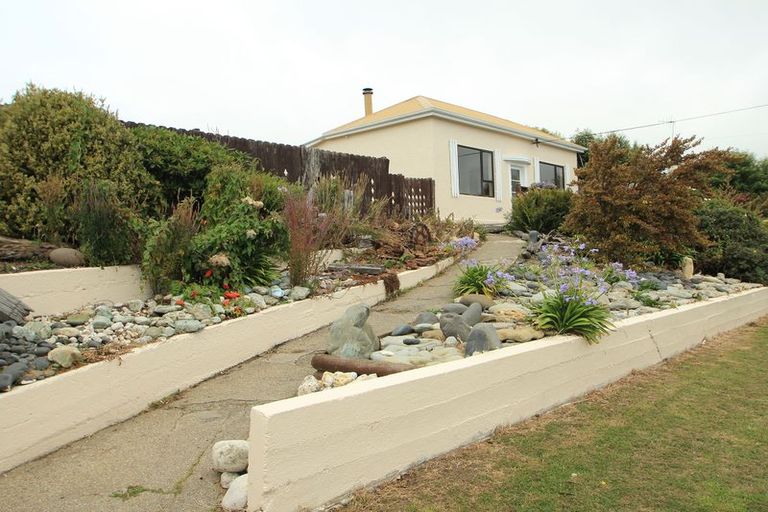 Photo of property in 77 Test Street, South Hill, Oamaru, 9400