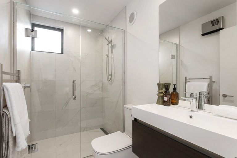 Photo of property in 3/27 Division Street, Riccarton, Christchurch, 8041