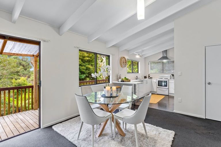 Photo of property in 2/19 Seaview Road, Glenfield, Auckland, 0629