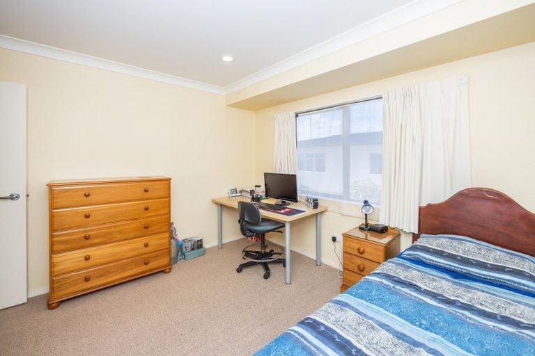 Photo of property in 24 Highgrove Drive, Grandview Heights, Hamilton, 3200