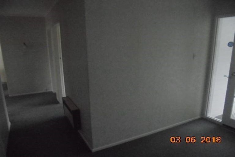 Photo of property in 16 Churton Drive, Churton Park, Wellington, 6037