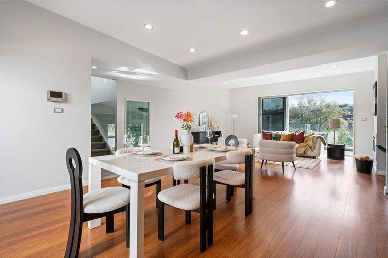 Photo of property in 10 Bayside Drive, Browns Bay, Auckland, 0630