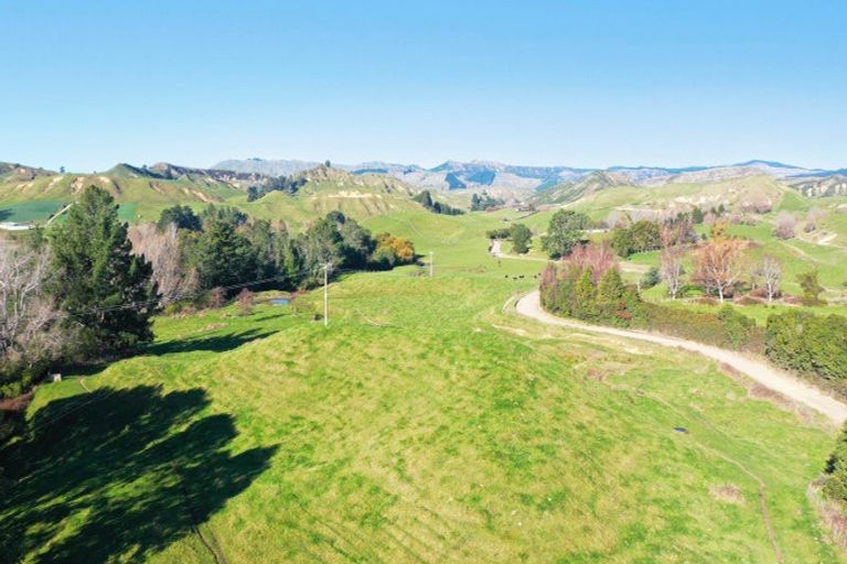 Photo of property in 142 Pohokura Road, Tutira, Napier, 4188