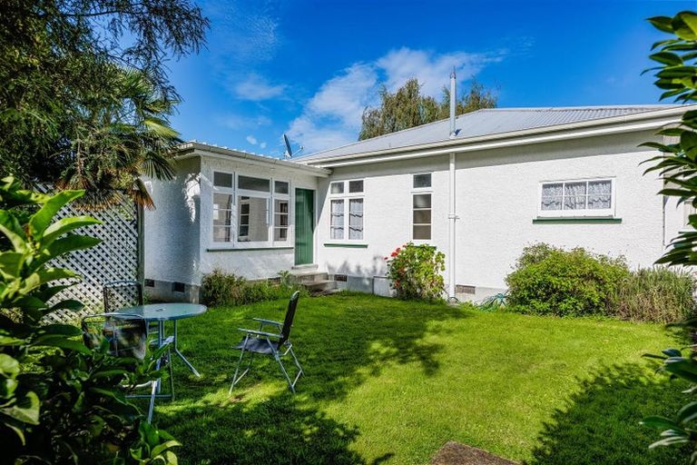 Photo of property in 2 Lansdowne Crescent, Lansdowne, Masterton, 5810