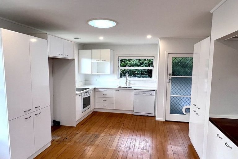 Photo of property in 34 Levesque Street, Birkdale, Auckland, 0626
