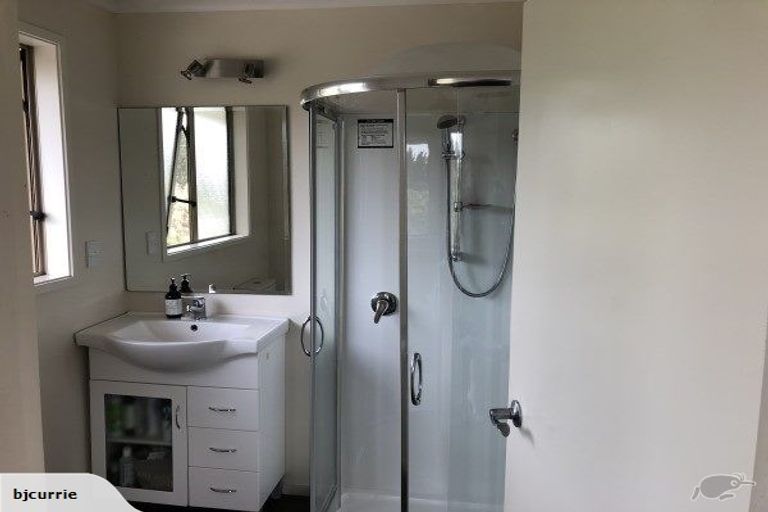 Photo of property in 8 Shere Lane, Linton, Palmerston North, 4472