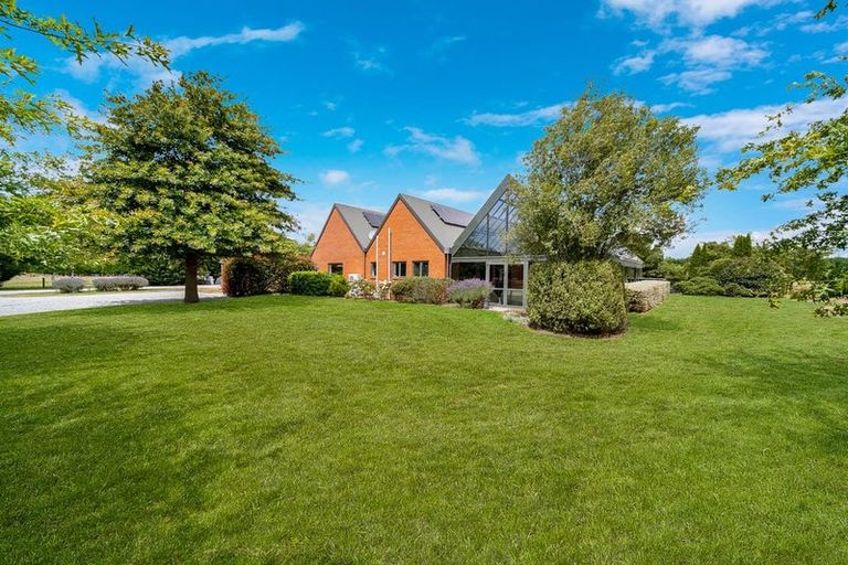 Photo of property in 923 Hoskyns Road, West Melton, Christchurch, 7671
