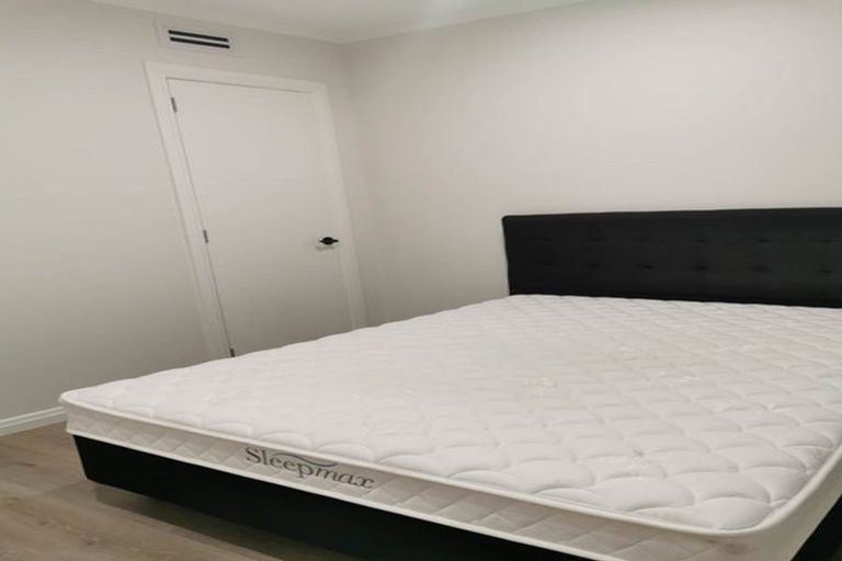 Photo of property in 3 Haku Road, Flat Bush, Auckland, 2019