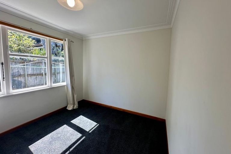 Photo of property in 9 Waiana Avenue, Mangere Bridge, Auckland, 2022