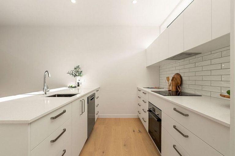 Photo of property in 3/152 The Parade, Island Bay, Wellington, 6023