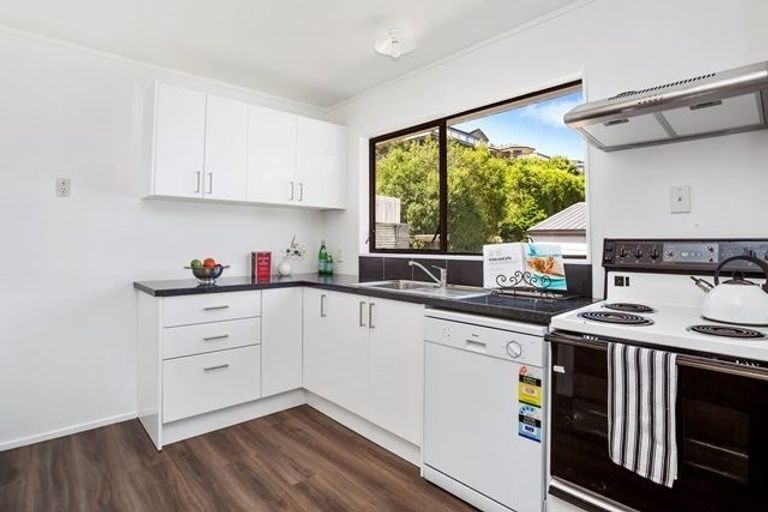 Photo of property in 49b Albatross Close, Whitby, Porirua, 5024