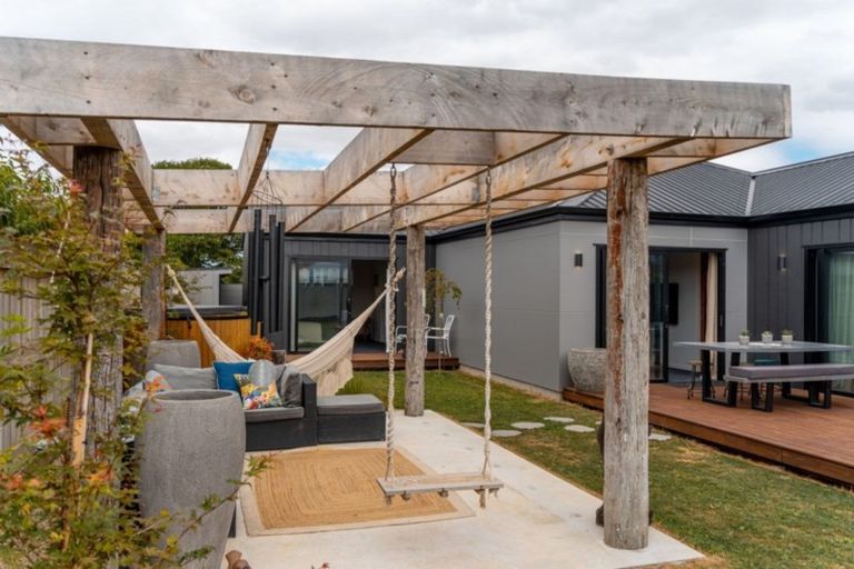 Photo of property in 20 Westwood Street, Greytown, 5712