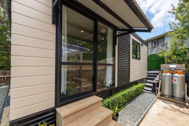 Photo of property in 9a Edelweiss Grove, Timberlea, Upper Hutt, 5018