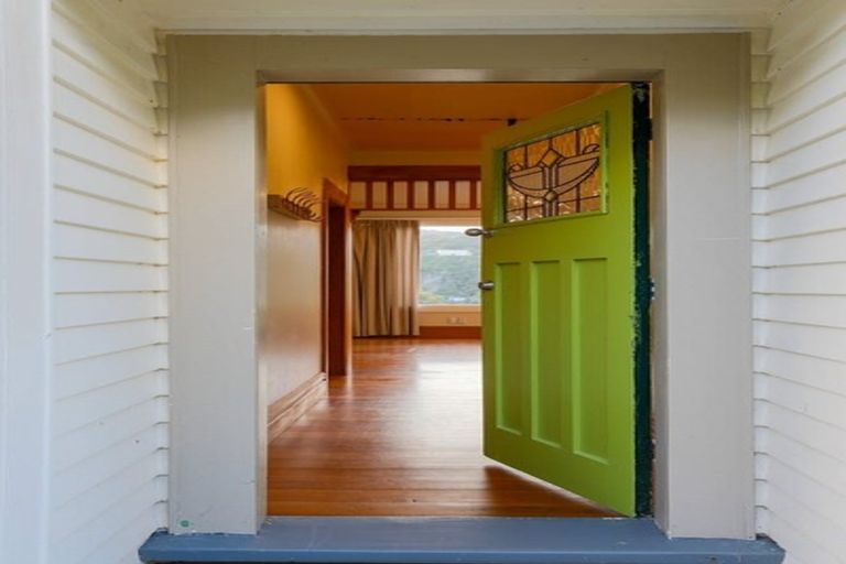 Photo of property in 2 Fernhill Terrace, Wadestown, Wellington, 6012
