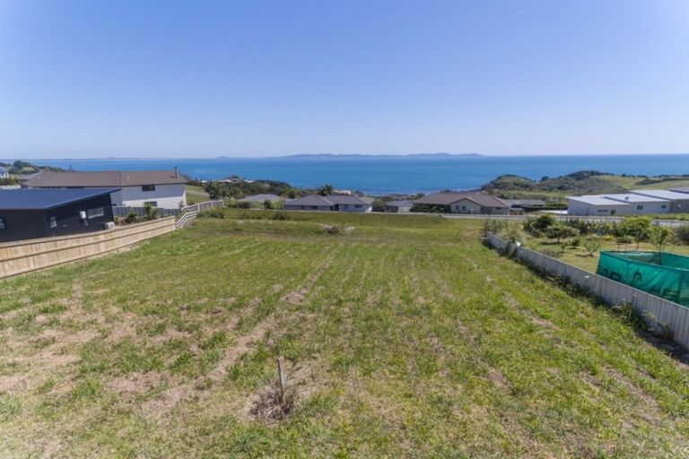 Photo of property in 17d Eagles Way, Cable Bay, 0420