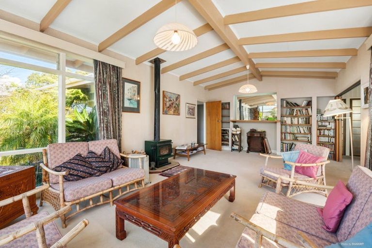 Photo of property in 17 Rock Isle Road, Torbay, Auckland, 0630