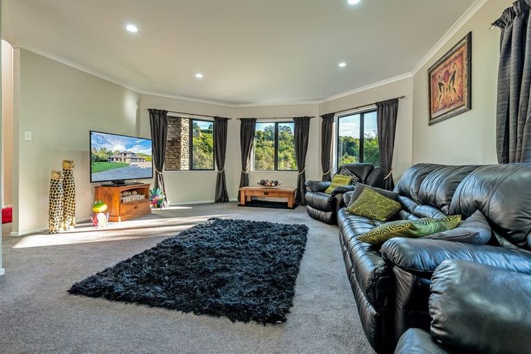 Photo of property in 402 Turitea Road, Turitea, Palmerston North, 4472