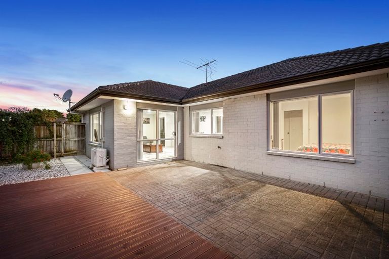 Photo of property in 28 Foxlaw Street, Randwick Park, Auckland, 2105
