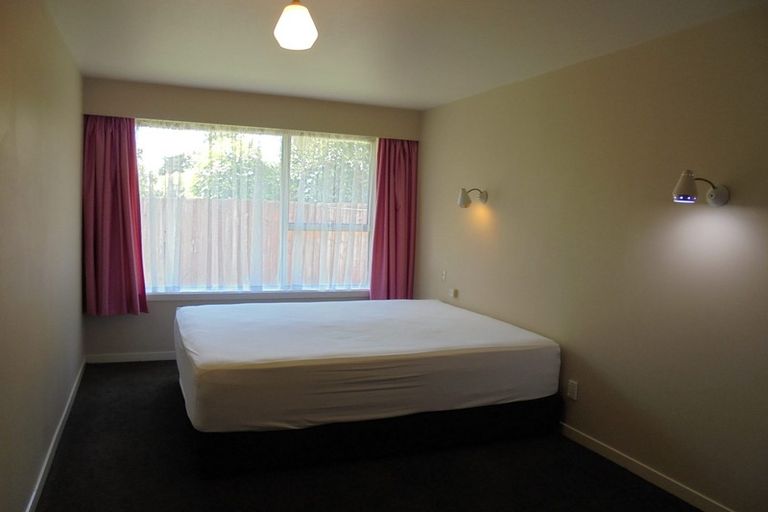 Photo of property in 2/31 Guinness Crescent, Ilam, Christchurch, 8041