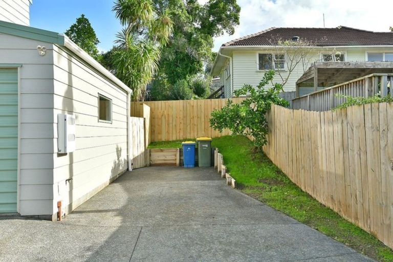 Photo of property in 2/77 Marlborough Avenue, Glenfield, Auckland, 0629