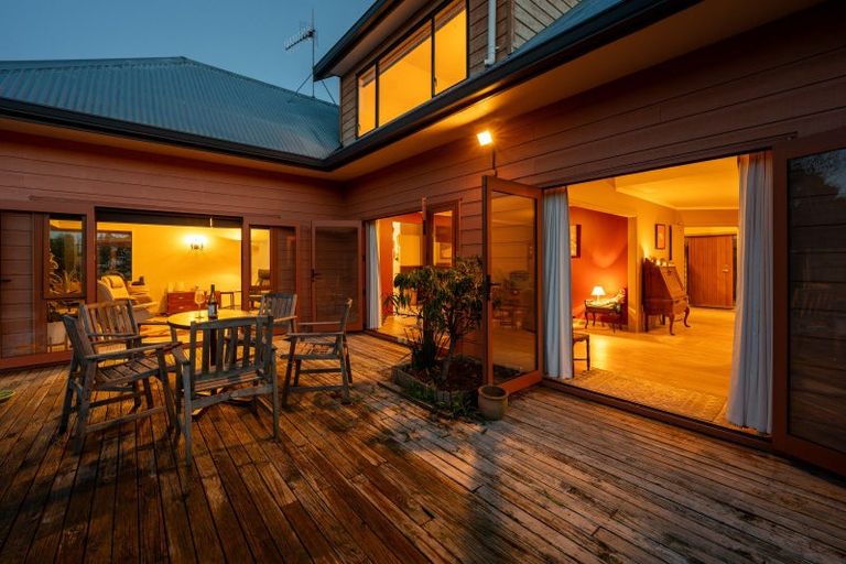 Photo of property in 153 Halcombe Road, Feilding, 4775