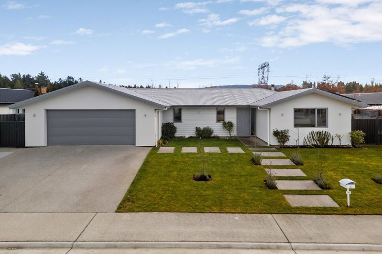 Photo of property in 16 Briar Crescent, Alexandra, 9320