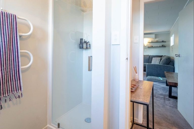 Photo of property in 5b Sea Vista Drive, Pukerua Bay, 5026