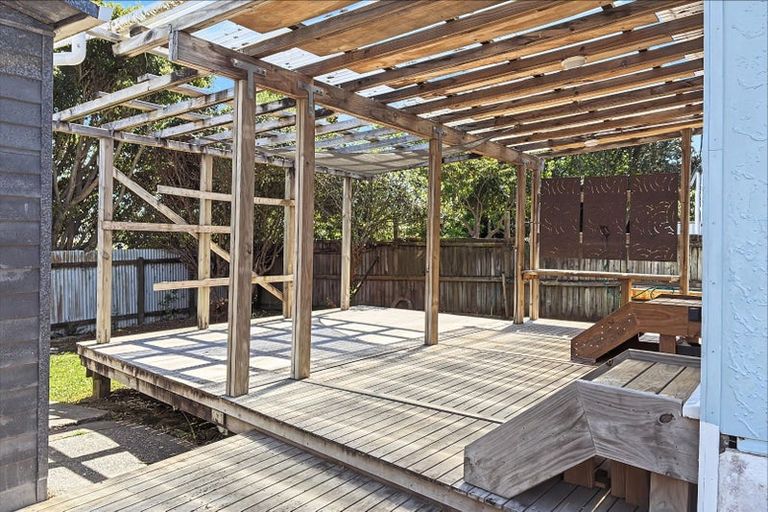 Photo of property in 6 Foster Crescent, Snells Beach, 0920