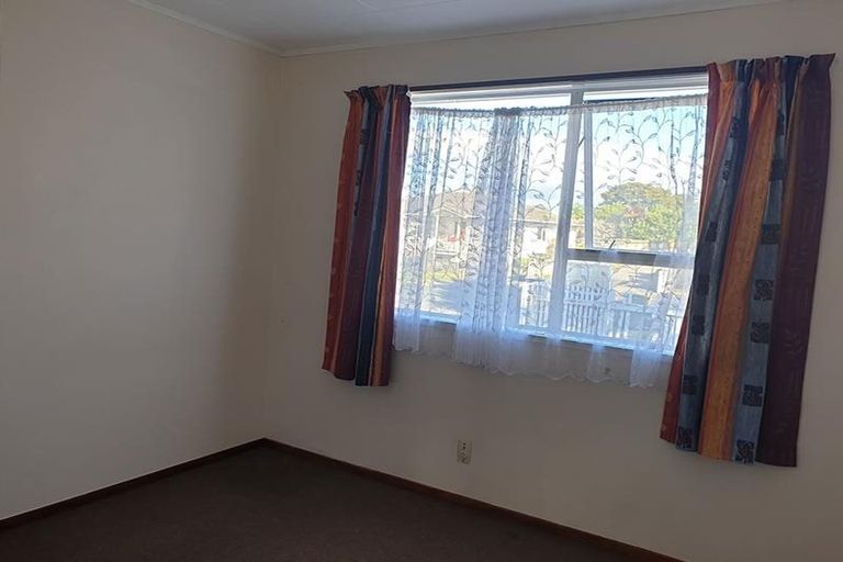 Photo of property in 21 Glennandrew Drive, Half Moon Bay, Auckland, 2012