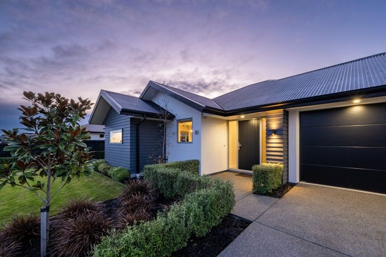 Photo of property in 8 Whincops Road, Halswell, Christchurch, 8025