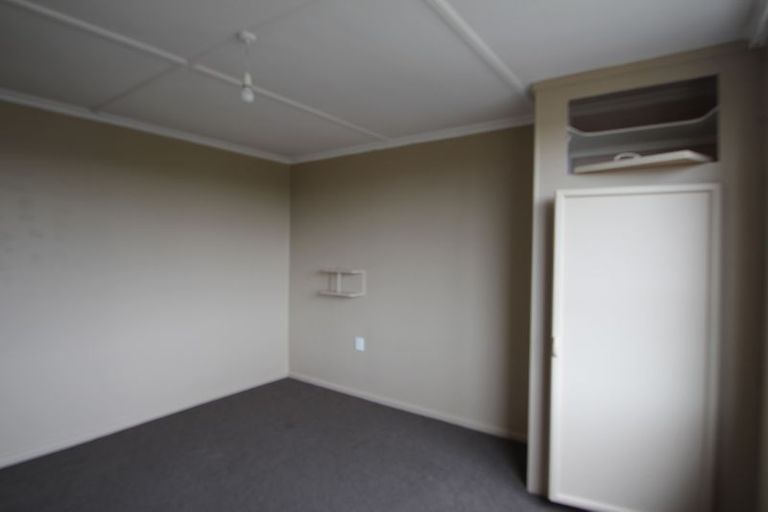 Photo of property in 77 Test Street, South Hill, Oamaru, 9400