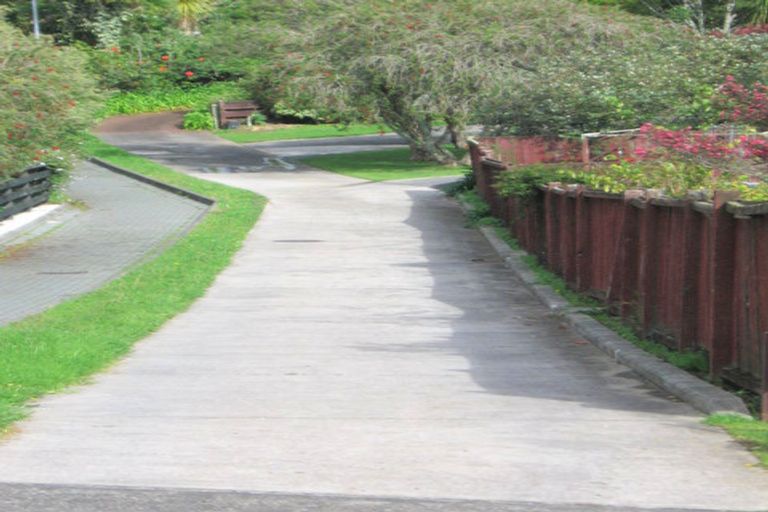 Photo of property in 60 Mayfair Crescent, Mairangi Bay, Auckland, 0630