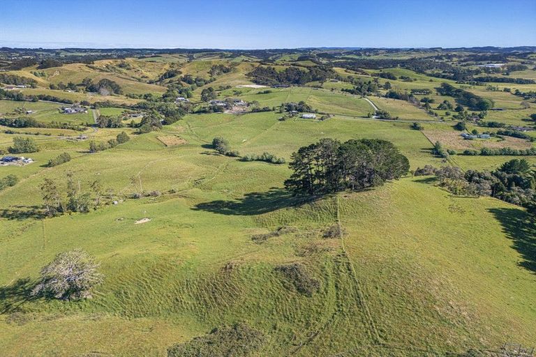 Photo of property in 211 Stoney Creek Road, Kaukapakapa, 0873