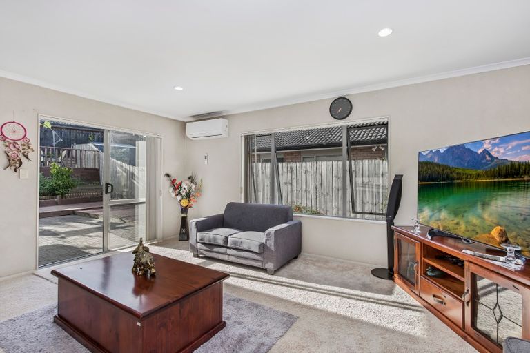 Photo of property in 28 Foxlaw Street, Randwick Park, Auckland, 2105