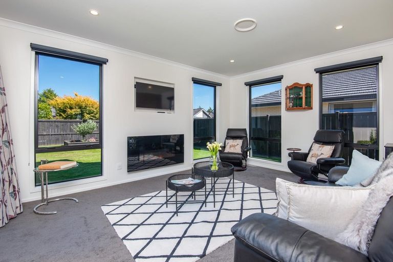 Photo of property in 5 Smiley Place, Mosgiel, 9024