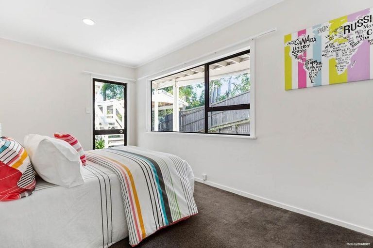 Photo of property in 1/22 Roseberry Avenue, Birkenhead, Auckland, 0626