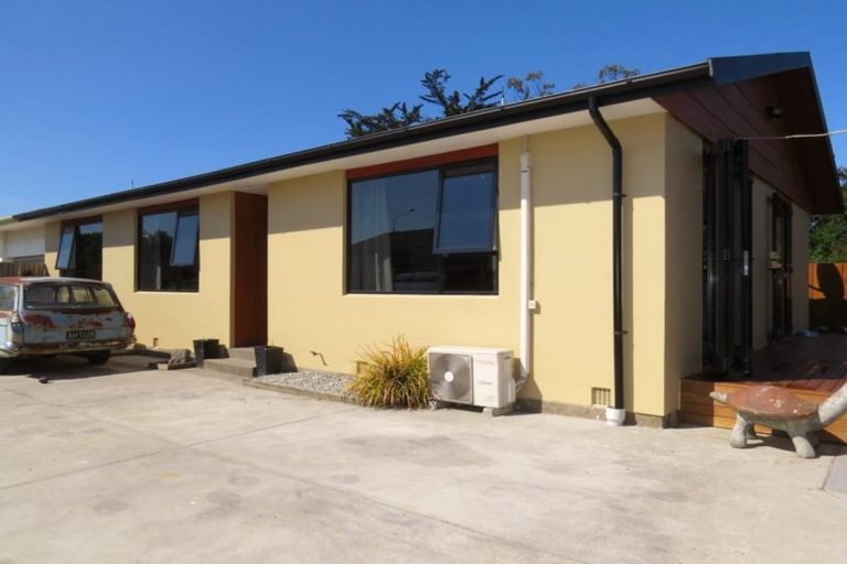 Photo of property in 2/241 Waterloo Road, Hornby, Christchurch, 8042