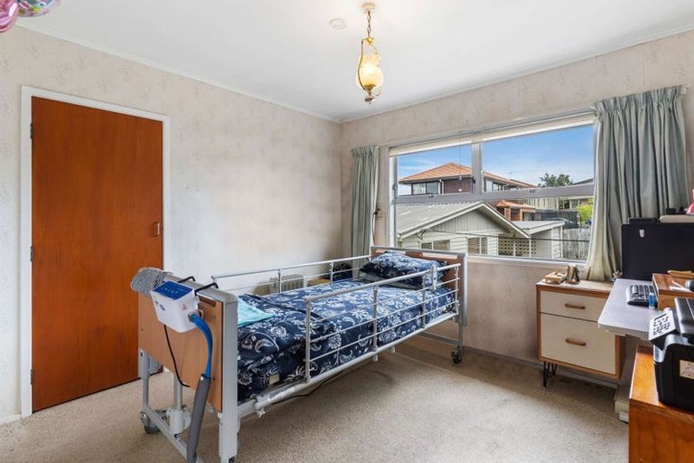 Photo of property in 17 Toroa Street, Torbay, Auckland, 0630