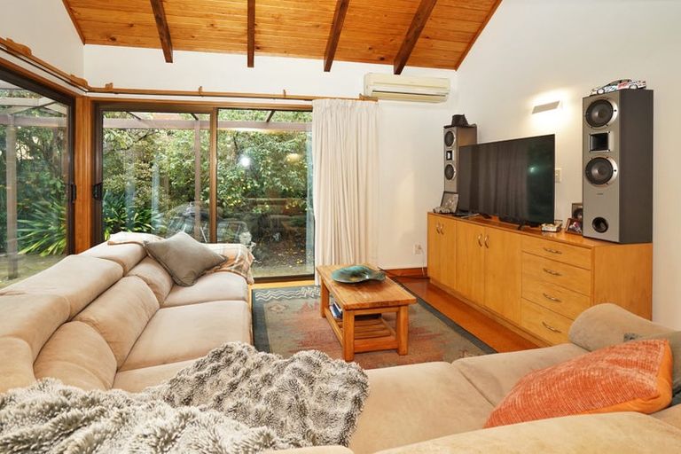 Photo of property in 12 Cooper Place, Chedworth, Hamilton, 3210