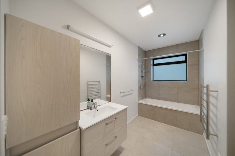 Photo of property in 5 Len Brown Place, Pukekohe, 2120
