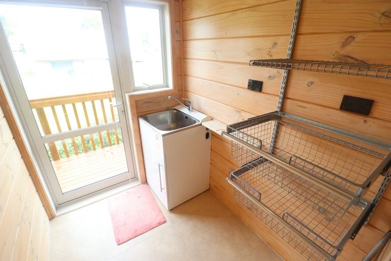 Photo of property in 28 Okura River Road, Okura, Albany, 0792