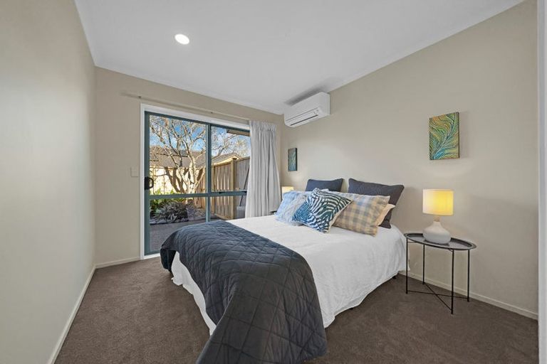 Photo of property in 3 Russett Grove, Henderson, Auckland, 0612