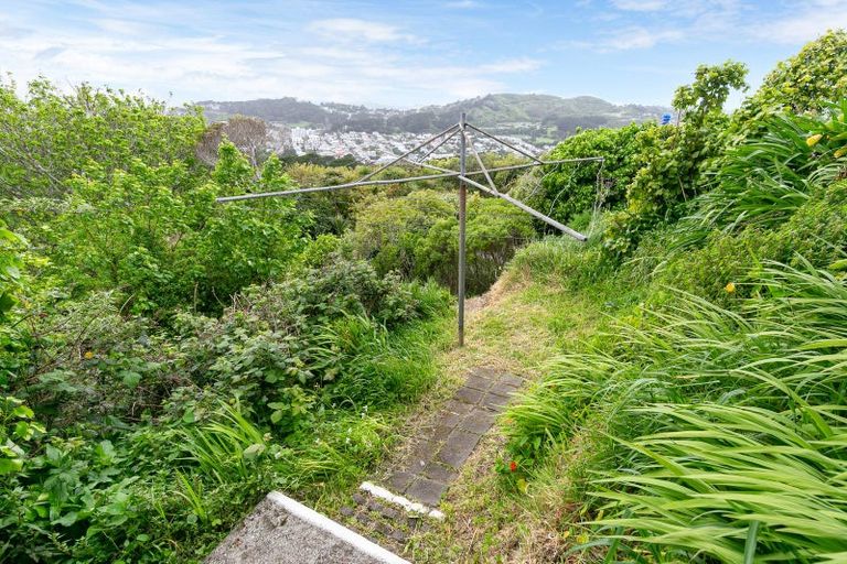 Photo of property in 90 Farnham Street, Mornington, Wellington, 6021