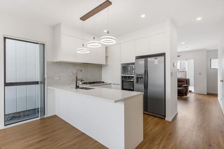 Photo of property in 139 Grove Road, Papakura, 2110