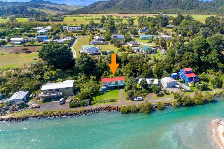 Photo of property in 24 Koutu Beach Road, Opononi, Kaikohe, 0473