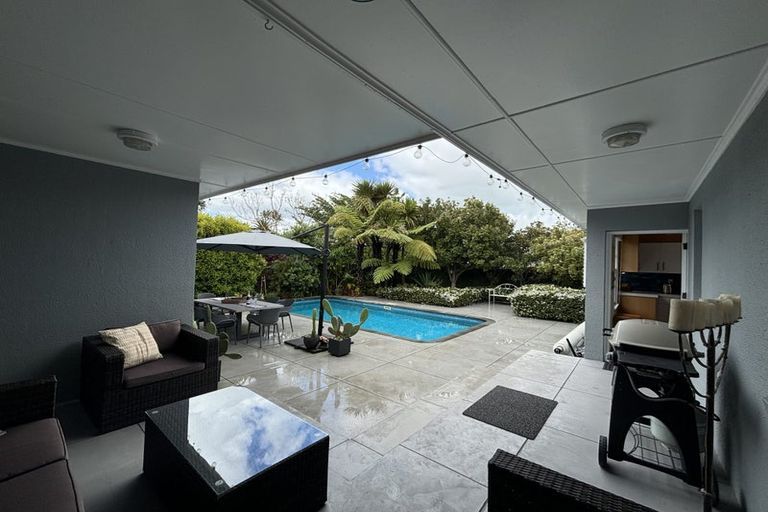 Photo of property in 27 Phoenix Avenue, Hokowhitu, Palmerston North, 4410