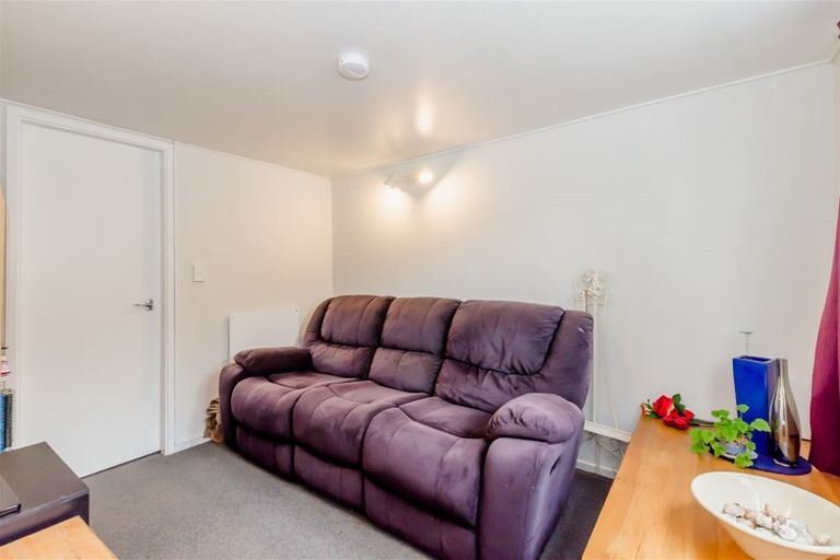 Photo of property in 43 Walton Road, Paraparaumu Beach, Paraparaumu, 5032