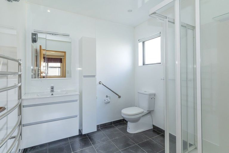 Photo of property in 14 Saint Cuthbert Place, Omarama, 9412