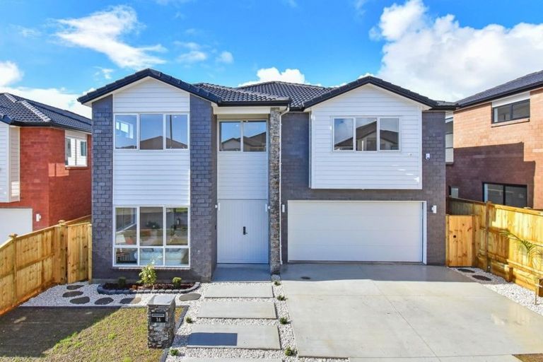 Photo of property in 16 Lisnoble Road, Flat Bush, Auckland, 2019